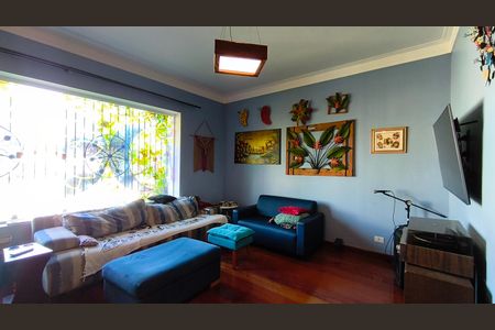 Casa à venda com 400m², 5 quartos e 4 vagas Casa à venda com 400m², 5 quartos e 4 vagasSala