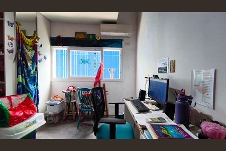 Casa à venda com 400m², 5 quartos e 4 vagas Casa à venda com 400m², 5 quartos e 4 vagasQuarto 3