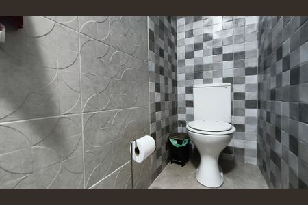 Casa à venda com 400m², 5 quartos e 4 vagas Casa à venda com 400m², 5 quartos e 4 vagasBanheiro 4