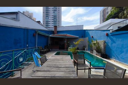 Casa à venda com 400m², 5 quartos e 4 vagas Casa à venda com 400m², 5 quartos e 4 vagasÁrea Externa