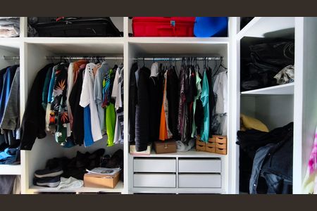 Casa à venda com 400m², 5 quartos e 4 vagas Casa à venda com 400m², 5 quartos e 4 vagasCloset do Quarto 4 (Suíte)