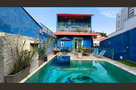 Casa à venda com 400m², 5 quartos e 4 vagas Casa à venda com 400m², 5 quartos e 4 vagasChurrasqueira
