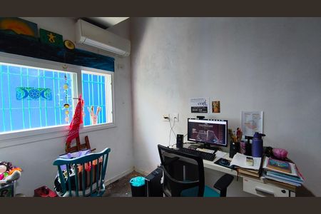Casa à venda com 400m², 5 quartos e 4 vagas Casa à venda com 400m², 5 quartos e 4 vagasQuarto 3