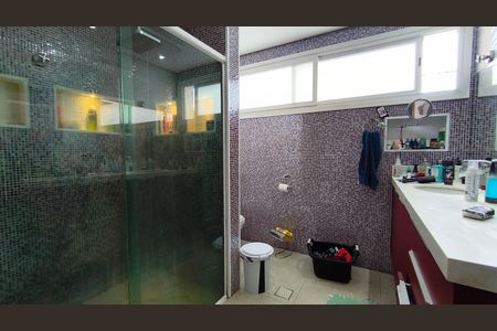Casa à venda com 400m², 5 quartos e 4 vagas Casa à venda com 400m², 5 quartos e 4 vagasBanheiro 2 (Suíte)