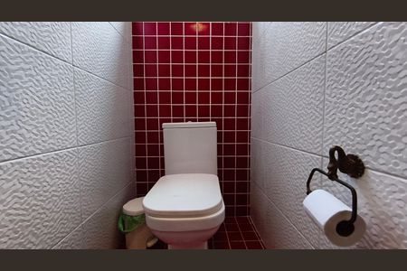 Casa à venda com 400m², 5 quartos e 4 vagas Casa à venda com 400m², 5 quartos e 4 vagasLavabo