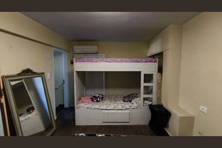 Casa à venda com 400m², 5 quartos e 4 vagas Casa à venda com 400m², 5 quartos e 4 vagasQuarto 5