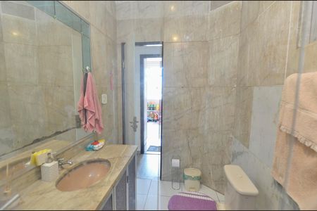 Apartamento à venda com 93m², 3 quartos e 1 vaga Apartamento à venda com 93m², 3 quartos e 1 vagaBanheiro Social