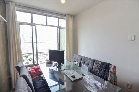 Apartamento à venda com 93m², 3 quartos e 1 vaga Apartamento à venda com 93m², 3 quartos e 1 vagaSala