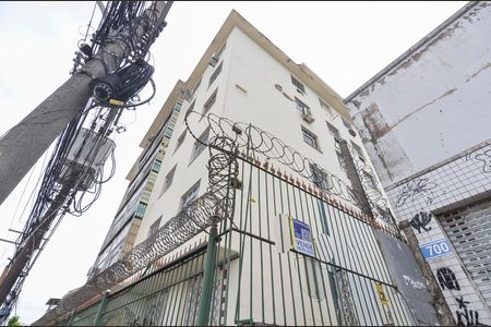 Apartamento à venda com 93m², 3 quartos e 1 vaga Apartamento à venda com 93m², 3 quartos e 1 vagaFachada