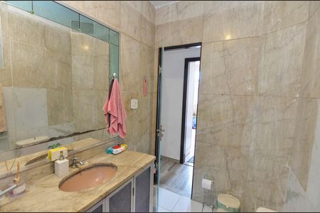 Apartamento à venda com 93m², 3 quartos e 1 vaga Apartamento à venda com 93m², 3 quartos e 1 vagaBanheiro Social