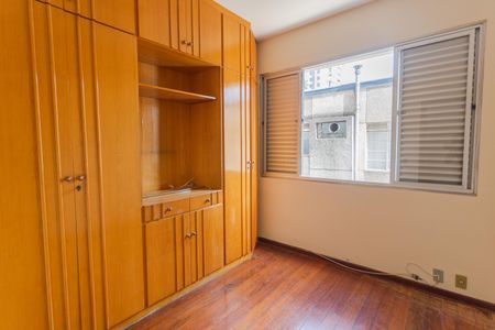 Apartamento à venda com 109m², 3 quartos e 2 vagas Apartamento à venda com 109m², 3 quartos e 2 vagasQuarto 3