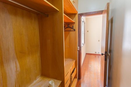 Apartamento à venda com 109m², 3 quartos e 2 vagas Apartamento à venda com 109m², 3 quartos e 2 vagasCloset da Suíte