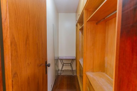 Apartamento à venda com 109m², 3 quartos e 2 vagas Apartamento à venda com 109m², 3 quartos e 2 vagasCloset da Suíte