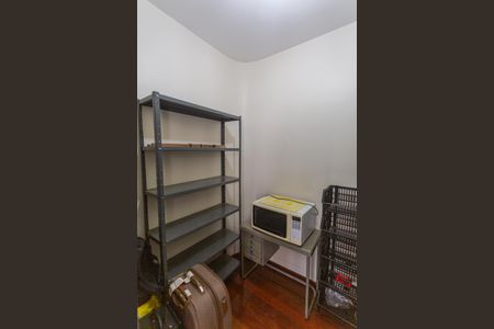 Apartamento à venda com 109m², 3 quartos e 2 vagas Apartamento à venda com 109m², 3 quartos e 2 vagasQuarto de Serviço