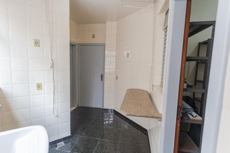 Apartamento à venda com 109m², 3 quartos e 2 vagas Apartamento à venda com 109m², 3 quartos e 2 vagasÁrea de Serviço