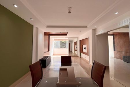 Sala  de apartamento para alugar com 2 quartos, 110m² em Copacabana, Rio de Janeiro