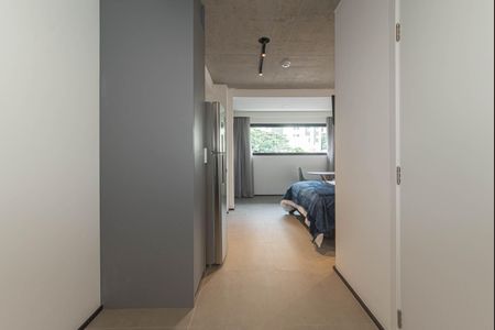 Studio para alugar com 25m², 1 quarto e sem vaga Studio para alugar com 25m², 1 quarto e sem vagaCorredor
