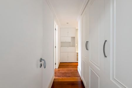 Apartamento para alugar com 166m², 3 quartos e 3 vagas Apartamento para alugar com 166m², 3 quartos e 3 vagasCorredor