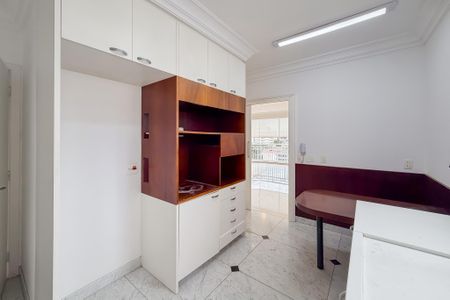 Apartamento para alugar com 166m², 3 quartos e 3 vagas Apartamento para alugar com 166m², 3 quartos e 3 vagasCozinha