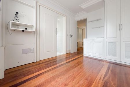Apartamento para alugar com 166m², 3 quartos e 3 vagas Apartamento para alugar com 166m², 3 quartos e 3 vagasSuíte 1