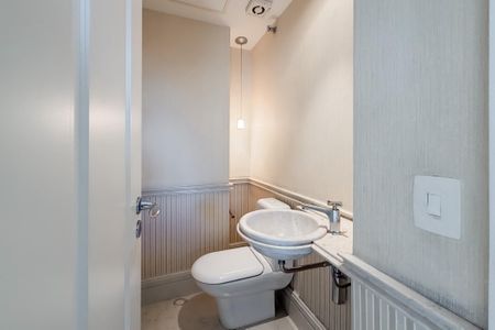Apartamento para alugar com 166m², 3 quartos e 3 vagas Apartamento para alugar com 166m², 3 quartos e 3 vagasLavabo