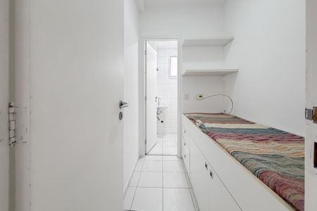 Apartamento para alugar com 166m², 3 quartos e 3 vagas Apartamento para alugar com 166m², 3 quartos e 3 vagasQuarto de Serviço