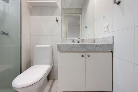 Apartamento para alugar com 166m², 3 quartos e 3 vagas Apartamento para alugar com 166m², 3 quartos e 3 vagasBanheiro da Suíte 1