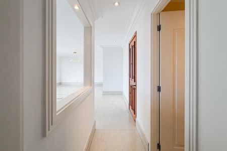 Apartamento para alugar com 166m², 3 quartos e 3 vagas Apartamento para alugar com 166m², 3 quartos e 3 vagasCorredor