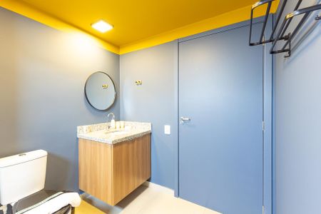 Studio à venda com 28m², 1 quarto e sem vaga Studio à venda com 28m², 1 quarto e sem vagaBanheiro