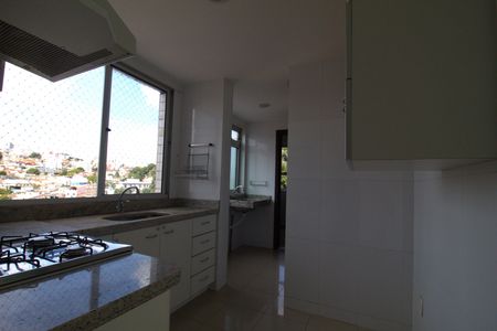 Apartamento para alugar com 100m², 3 quartos e 2 vagas Apartamento para alugar com 100m², 3 quartos e 2 vagasCozinha