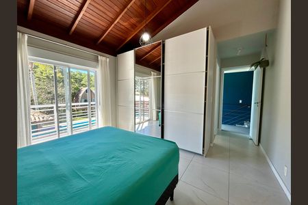 Casa para alugar com 330m², 4 quartos e 4 vagas Casa para alugar com 330m², 4 quartos e 4 vagasSuíte 2