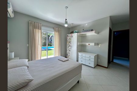 Casa para alugar com 330m², 4 quartos e 4 vagas Casa para alugar com 330m², 4 quartos e 4 vagasSuíte 3