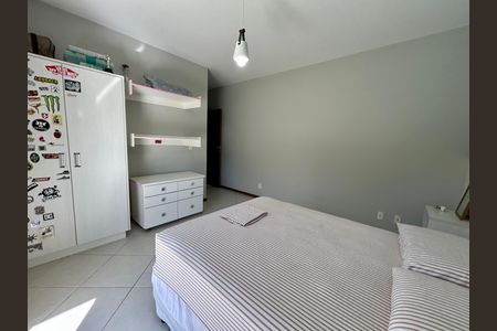 Casa para alugar com 330m², 4 quartos e 4 vagas Casa para alugar com 330m², 4 quartos e 4 vagasSuíte 3
