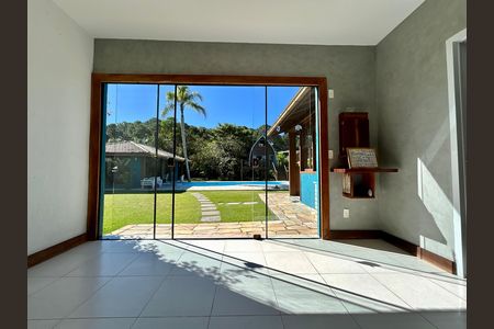 Casa para alugar com 330m², 4 quartos e 4 vagas Casa para alugar com 330m², 4 quartos e 4 vagasSala 2