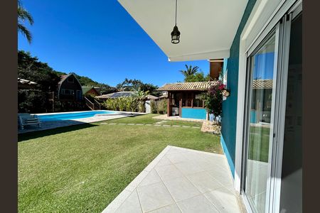 Casa para alugar com 330m², 4 quartos e 4 vagas Casa para alugar com 330m², 4 quartos e 4 vagasSuíte 3