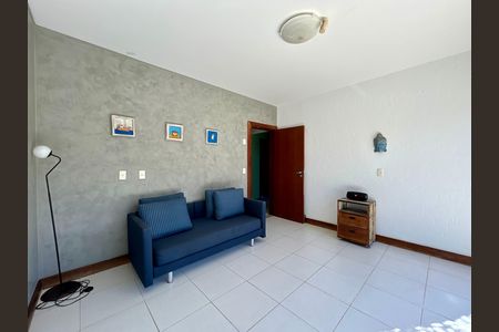 Sala 2 de casa para alugar com 5 quartos, 330m² em Barra da Lagoa, Florianópolis