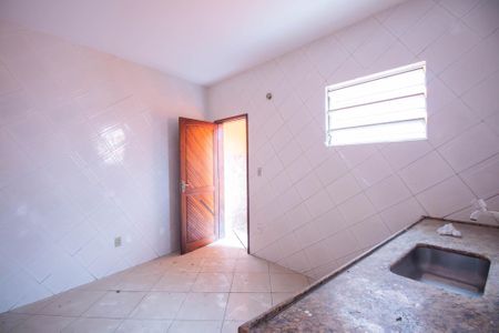 Casa para alugar com 70m², 2 quartos e sem vaga Casa para alugar com 70m², 2 quartos e sem vagaCozinha