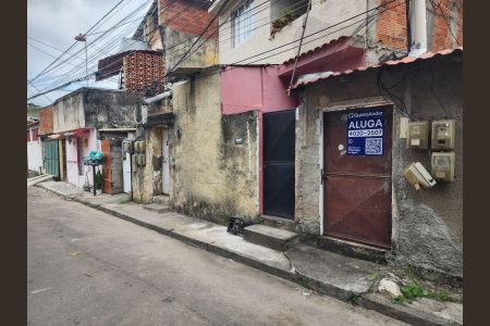 Casa para alugar com 70m², 2 quartos e sem vaga Casa para alugar com 70m², 2 quartos e sem vagaFachada