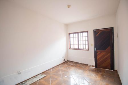 Sala de casa para alugar com 2 quartos, 70m² em Barro Vermelho, São Gonçalo