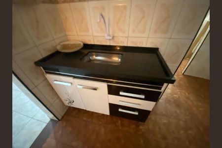 Cozinha de apartamento à venda com 1 quarto, 47m² em Vila Bonilha, São Paulo