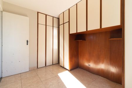 Quarto 1 de apartamento à venda com 2 quartos, 55m² em Parque Bristol, São Paulo