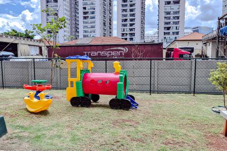 Apartamento à venda com 43m², 2 quartos e 2 vagas Apartamento à venda com 43m², 2 quartos e 2 vagasÁrea comum - Playground