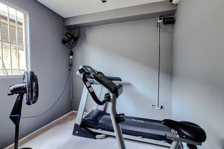 Apartamento à venda com 43m², 2 quartos e 2 vagas Apartamento à venda com 43m², 2 quartos e 2 vagasÁrea comum - Academia