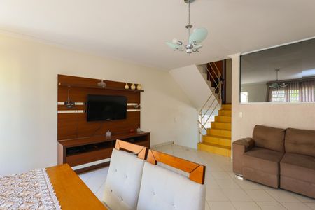 Sala de casa à venda com 2 quartos, 150m² em Jardim Tres Irmaos, Taboão da Serra