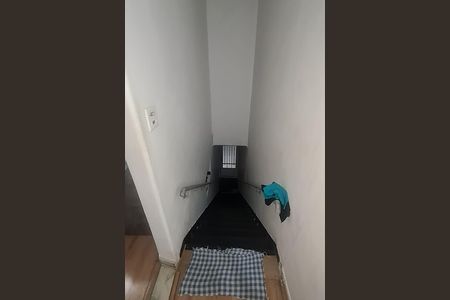 Escada de casa à venda com 3 quartos, 190m² em Vila Carrão, São Paulo