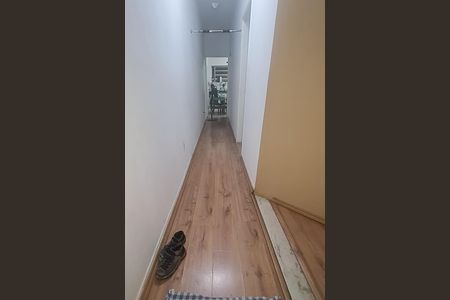 Corredor de casa à venda com 3 quartos, 190m² em Vila Carrão, São Paulo