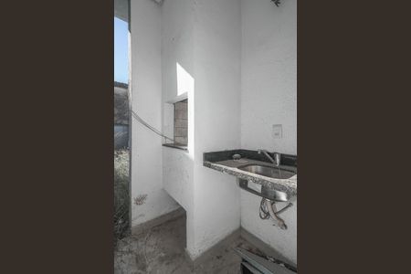 Casa à venda com 140m², 3 quartos e 2 vagasÁrea externa