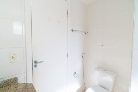 Apartamento para alugar com 76m², 2 quartos e 1 vaga Apartamento para alugar com 76m², 2 quartos e 1 vagaBanheiro da Suíte