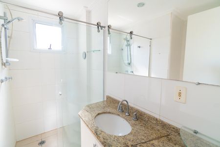 Apartamento para alugar com 76m², 2 quartos e 1 vaga Apartamento para alugar com 76m², 2 quartos e 1 vagaBanheiro da Suíte