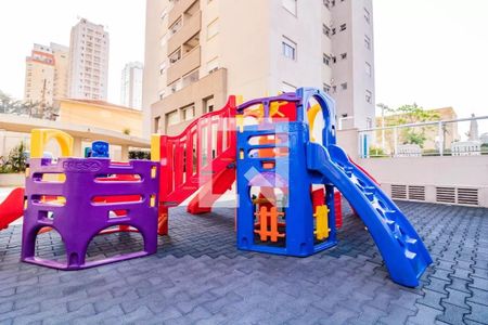 Apartamento para alugar com 76m², 2 quartos e 1 vaga Apartamento para alugar com 76m², 2 quartos e 1 vagaÁrea comum - Playground